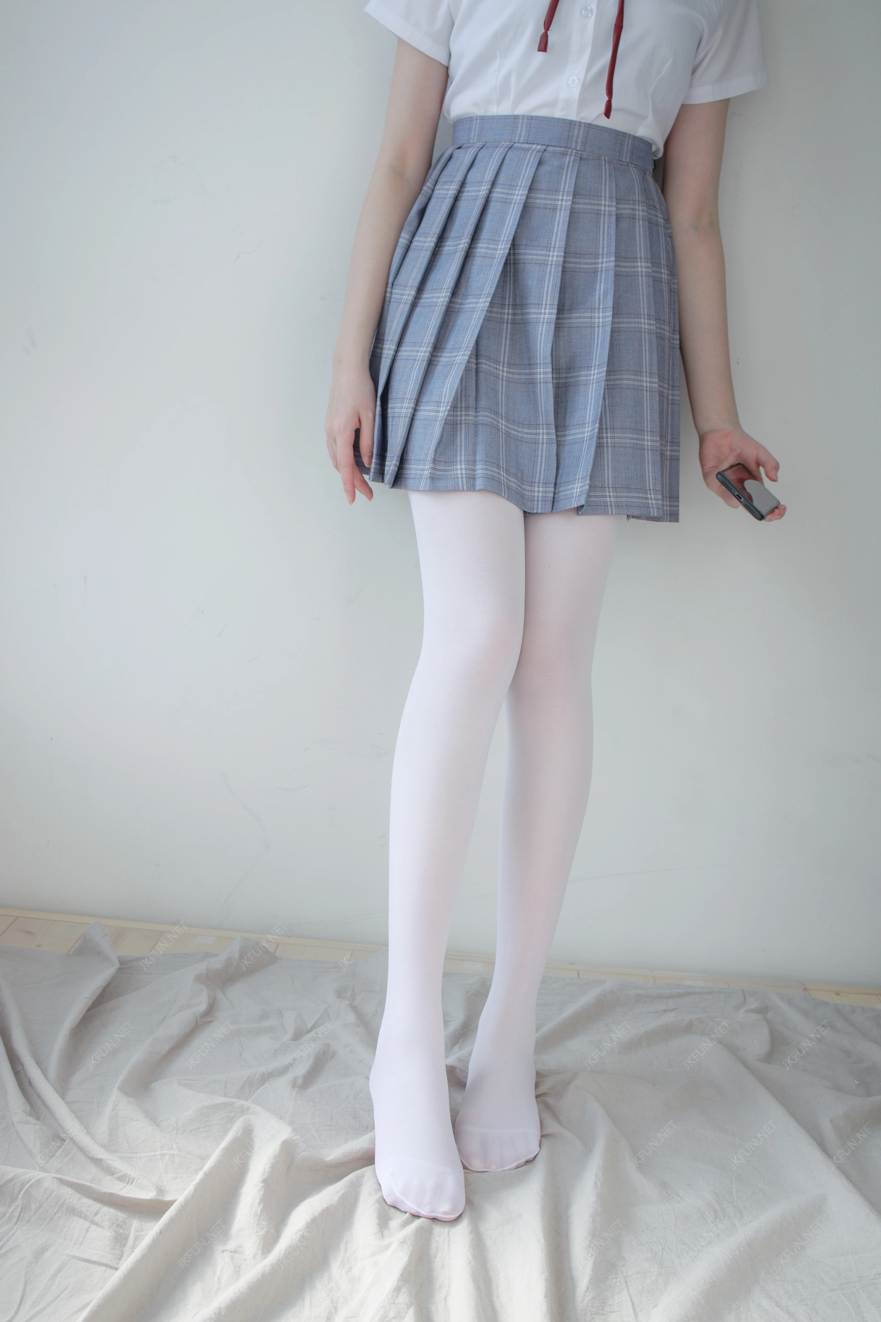森萝财团 [JKFUN-002] Aika 可爱学妹丝足 [230P 1V]插图6